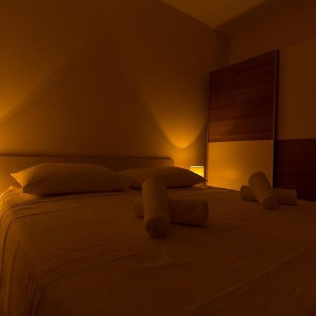 Villa Relax - Beautiful Apartment With Heated Saltwater Pool & Jacuzzi Каштела Екстер'єр фото
